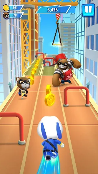 Скачать взлом Talking Tom Hero Dash на Андроид — Безлимитные монеты и все герои — скриншот 2
