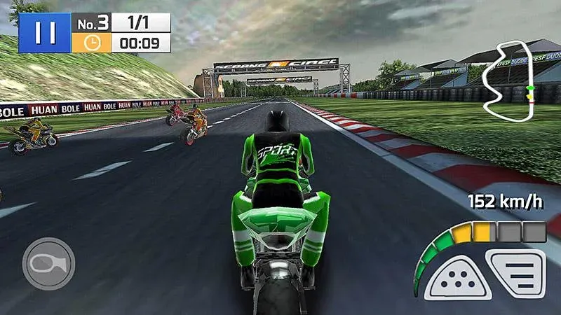 Скачать взломанную Real Bike Racing — Безлимитные деньги и открыты все трассы — скриншот 3